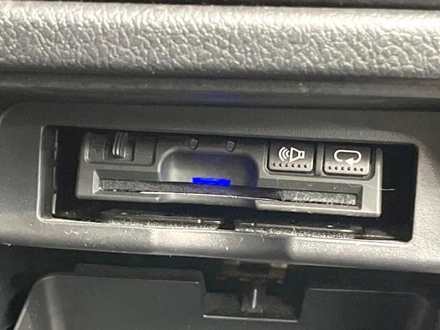 ヴォクシー ZS 煌II 両側電動ドア 純正8型SDナビ 後席モニター バックカメラ スマートキー HIDヘッド ビルトインETC 純正16インチアルミ オートライト オートエアコン リアエアコン Bluetooth CD(7枚目)