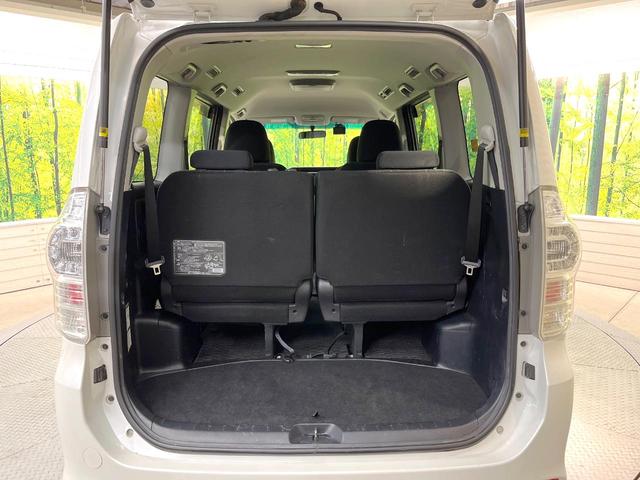 ヴォクシー ZS 煌II 両側電動ドア 純正8型SDナビ 後席モニター バックカメラ スマートキー HIDヘッド ビルトインETC 純正16インチアルミ オートライト オートエアコン リアエアコン Bluetooth CD(58枚目)