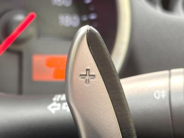 フェアレディZ バージョンT メーカーナビ バックカメラ 禁煙車 ハーフレザーシート スマートキー HIDヘッド 純正18インチアルミ オートライト オートエアコン CD DVD再生 フルセグ パドルシフト LEDフォグ(6枚目)