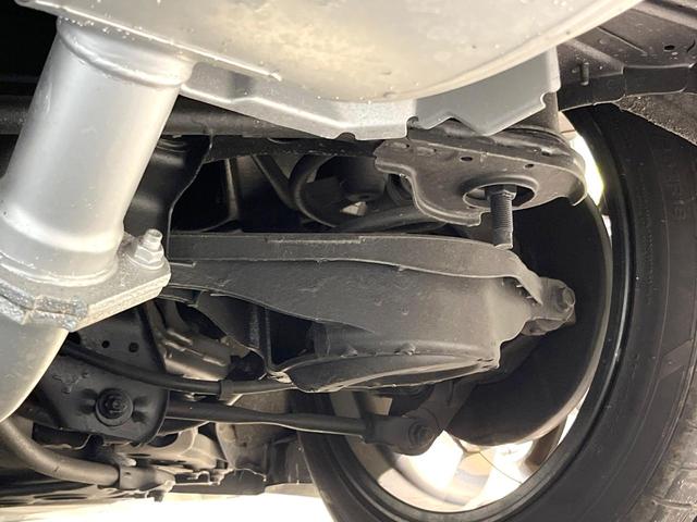 フェアレディZ バージョンT メーカーナビ バックカメラ 禁煙車 ハーフレザーシート スマートキー HIDヘッド 純正18インチアルミ オートライト オートエアコン CD DVD再生 フルセグ パドルシフト LEDフォグ(20枚目)