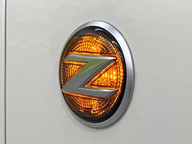 フェアレディZ バージョンT メーカーナビ バックカメラ 禁煙車 ハーフレザーシート スマートキー HIDヘッド 純正18インチアルミ オートライト オートエアコン CD DVD再生 フルセグ パドルシフト LEDフォグ(32枚目)
