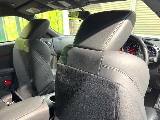 フェアレディZ バージョンT メーカーナビ バックカメラ 禁煙車 ハーフレザーシート スマートキー HIDヘッド 純正18インチアルミ オートライト オートエアコン CD DVD再生 フルセグ パドルシフト LEDフォグ(45枚目)