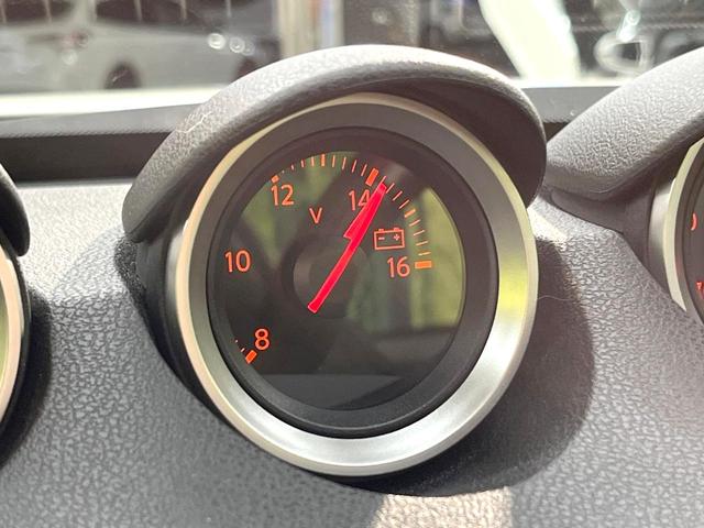 フェアレディZ バージョンT メーカーナビ バックカメラ 禁煙車 ハーフレザーシート スマートキー HIDヘッド 純正18インチアルミ オートライト オートエアコン CD DVD再生 フルセグ パドルシフト LEDフォグ(55枚目)