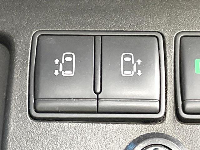 セレナ ライダー ブラックライン S-ハイブリッド ガラスルーフ 両側電動ドア SDナビ バックカメラ 衝突被害軽減システム 禁煙車 ドラレコ スマートキー LEDヘッド ビルトインETC クルコン 純正16インチアルミ オートハイビーム(4枚目)