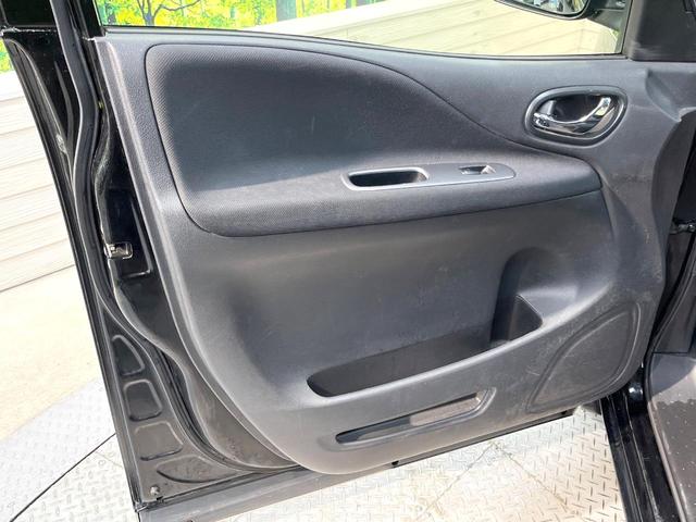 セレナ ライダー ブラックライン S-ハイブリッド ガラスルーフ 両側電動ドア SDナビ バックカメラ 衝突被害軽減システム 禁煙車 ドラレコ スマートキー LEDヘッド ビルトインETC クルコン 純正16インチアルミ オートハイビーム(63枚目)