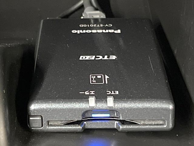 ソリオ G SDナビ 衝突被害軽減システム 電動スライド 禁煙車 スマートキー ETC 車線逸脱警報 オートハイビーム オートライト オートエアコン Bluetooth CD DVD再生 フルセグ(41枚目)