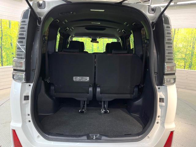 ヴォクシー ZS モデリスタエアロ 両側電動ドア 純正9インチナビ バックカメラ 衝突被害軽減システム 禁煙車 スマートキー LEDヘッド ビルトインETC クルコン 純正16インチアルミ オートハイビーム(44枚目)