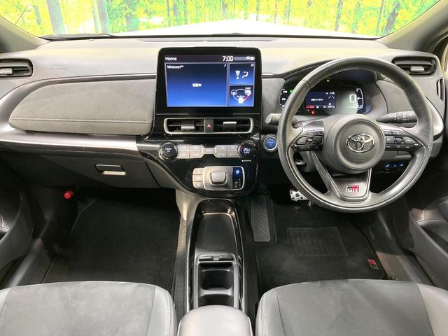 アクア GRスポーツ 10インチディスプレイオーディオ 全周囲カメラ 衝突被害軽減システム レーダークルーズ 禁煙車 合皮シート ドラレコ コーナーセンサー スマートキー LEDヘッド ビルトインETC(2枚目)