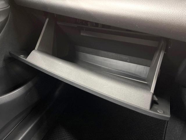 ヤリスクロス ハイブリッドZ 全周囲カメラ 純正8型ディスプレイ 衝突軽減装置 レーダークルーズ 禁煙車 ハーフレザーシート シートヒーター パワーシート ドラレコ スマートキー LEDヘッド ETC2.0 純正18インチアルミ(60枚目)