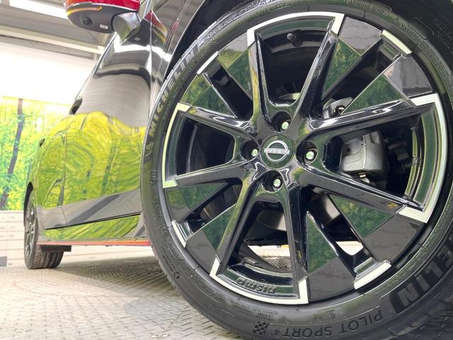 オーラ ニスモ フルエアロ 純正9型ナビ 全周囲カメラ 衝突軽減装置 禁煙車 ハーフレザーシート ドラレコ コーナーセンサー スマートキー LEDヘッド ETC2.0 純正17インチアルミ オートハイビーム(13枚目)