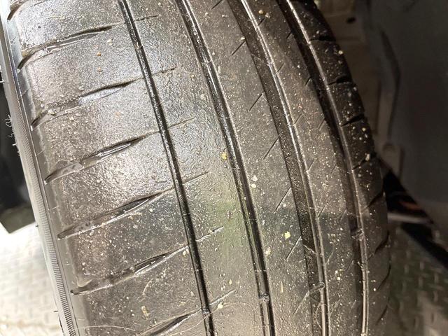 オーラ ニスモ フルエアロ 純正9型ナビ 全周囲カメラ 衝突軽減装置 禁煙車 ハーフレザーシート ドラレコ コーナーセンサー スマートキー LEDヘッド ETC2.0 純正17インチアルミ オートハイビーム(32枚目)