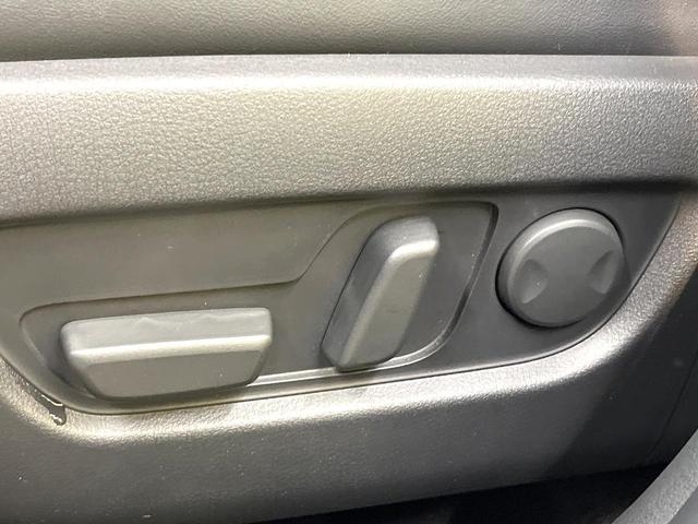 CX-60 XD エクスクルーシブモード ターボ ディーゼル(軽油) 12型コネクトナビ 全周囲カメラ 衝突軽減装置 レーダークルーズ 禁煙車 電動リアゲート レザーシート 全席シートヒーター 前席シートエアコン ドラレコ コーナーセンサー(55枚目)