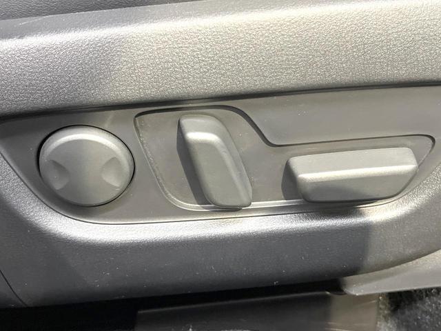 CX-60 XD エクスクルーシブモード ターボ ディーゼル(軽油) 12型コネクトナビ 全周囲カメラ 衝突軽減装置 レーダークルーズ 禁煙車 電動リアゲート レザーシート 全席シートヒーター 前席シートエアコン ドラレコ コーナーセンサー(56枚目)