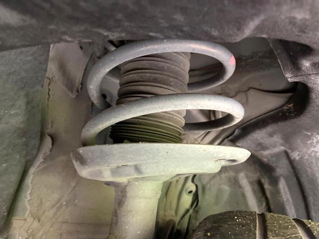 RAV4 ハイブリッドX フルエアロ 純正SDナビ バックカメラ 衝突軽減装置 レーダークルーズ 禁煙車 コーナーセンサー スマートキー LEDヘッド ルーフレール ビルトインETC 純正17インチアルミ オートハイビーム(20枚目)