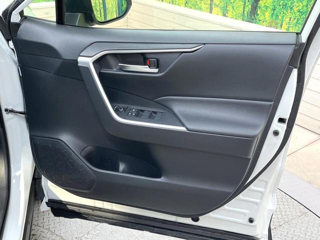 RAV4 ハイブリッドX フルエアロ 純正SDナビ バックカメラ 衝突軽減装置 レーダークルーズ 禁煙車 コーナーセンサー スマートキー LEDヘッド ルーフレール ビルトインETC 純正17インチアルミ オートハイビーム(55枚目)