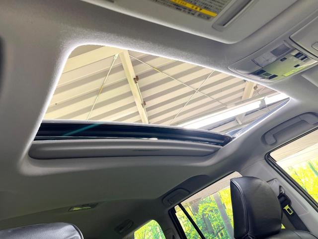 ランドクルーザープラド ＴＸ　４ＷＤ　サンルーフ　エアロ　純正ＳＤナビ　バックカメラ　禁煙車　スマートキー　ルーフレール　ビルトインＥＴＣ　クルコン　純正１７インチアルミ　オートライト　デュアルエアコン　ＣＤ　地デジ（3枚目）