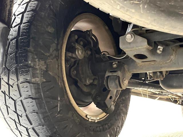 ランドクルーザープラド ＴＸ　４ＷＤ　サンルーフ　エアロ　純正ＳＤナビ　バックカメラ　禁煙車　スマートキー　ルーフレール　ビルトインＥＴＣ　クルコン　純正１７インチアルミ　オートライト　デュアルエアコン　ＣＤ　地デジ（20枚目）