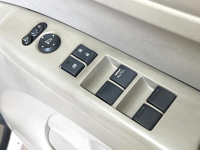 Ｎ－ＢＯＸ Ｇ・Ｌパッケージ　両側電動ドア　禁煙車　スマートキー＆プッシュスタート　純正１４インチアルミ　オートエアコン　ＣＤ　電動格納ミラー　ウィンカーミラー　ヘッドライトレベライザー　パワーウィンドウ　アームレスト（7枚目）