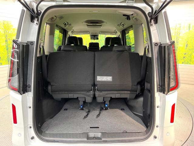 セレナ ｅ－パワー　ハイウェイスターＶ　両側電動ドア　後席モニター　純正１２．３インチナビ　プロパイロット　全周囲カメラ　衝突被害軽減システム　レーダークルーズ　禁煙車　レザーシート　ドラレコ　コーナーセンサー　スマートキー　ＬＥＤヘッド（52枚目）