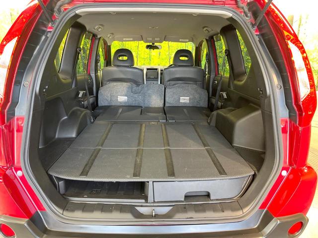 エクストレイル ２０Ｘｔｔ　純正ＳＤナビ　バックカメラ　禁煙車　防水シート　全席シートヒーター　ＨＩＤヘッド　ビルトインＥＴＣ　クルコン　純正１８インチアルミ　オートライト　オートエアコン　Ｂｌｕｅｔｏｏｔｈ　フルセグ（10枚目）