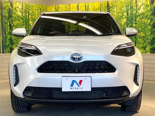 ヤリスクロス ハイブリッドＺ　純正８型ディスプレイ　全周囲カメラ　衝突軽減装置　レーダークルーズ　禁煙車　シートヒーター　パワーシート　コーナーセンサー　スマートキー　ＬＥＤヘッド　ＥＴＣ　純正１８インチアルミ　オートハイビーム（14枚目）