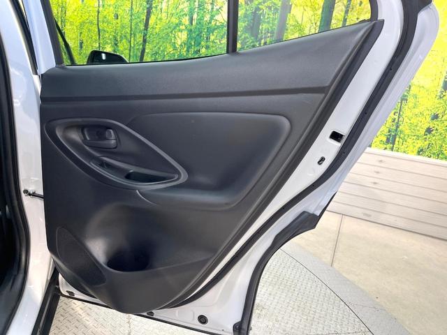 ヤリスクロス ハイブリッドＺ　純正８型ディスプレイ　全周囲カメラ　衝突軽減装置　レーダークルーズ　禁煙車　シートヒーター　パワーシート　コーナーセンサー　スマートキー　ＬＥＤヘッド　ＥＴＣ　純正１８インチアルミ　オートハイビーム（58枚目）