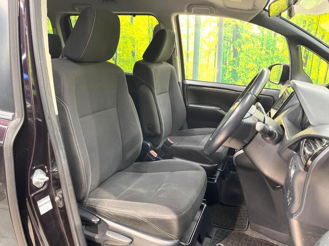 エスクァイア Ｘｉ　両側電動ドア　禁煙車　ドラレコ　スマートキー　ＬＥＤヘッド　ＥＴＣ　純正１５インチアルミ　オートライト　デュアルエアコン　ＣＤ　アイドリングストップ　パワーウィンドウ　プライバシーガラス（8枚目）