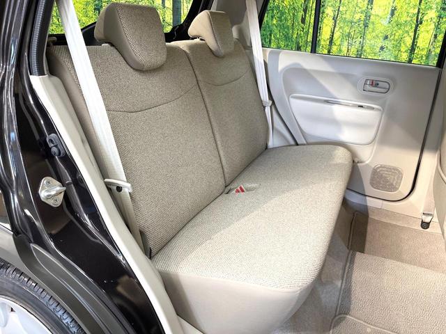 アルトラパン Ｇ　衝突被害軽減システム　禁煙車　スマートキー＆プッシュスタート　ＣＤ　横滑り防止装置　ヘッドライトレベライザー　電動格納ミラー　アームレスト　パワーウィンドウ　パワーステアリング（9枚目）