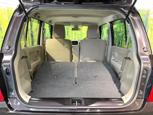 アルトラパン Ｇ　衝突被害軽減システム　禁煙車　スマートキー＆プッシュスタート　ＣＤ　横滑り防止装置　ヘッドライトレベライザー　電動格納ミラー　アームレスト　パワーウィンドウ　パワーステアリング（10枚目）