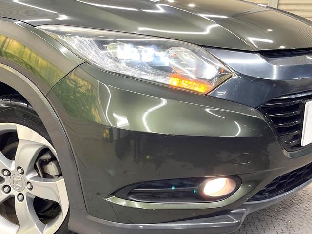 ヴェゼル ハイブリッドＸ　バックカメラ　衝突被害軽減システム　禁煙車　純正インターナビ　ドラレコ　スマートキー　ＬＥＤヘッド　ビルトインＥＴＣ　クルコン　純正１７インチアルミ　オートライト　オートエアコン　Ｂｌｕｅｔｏｏｔｈ（12枚目）