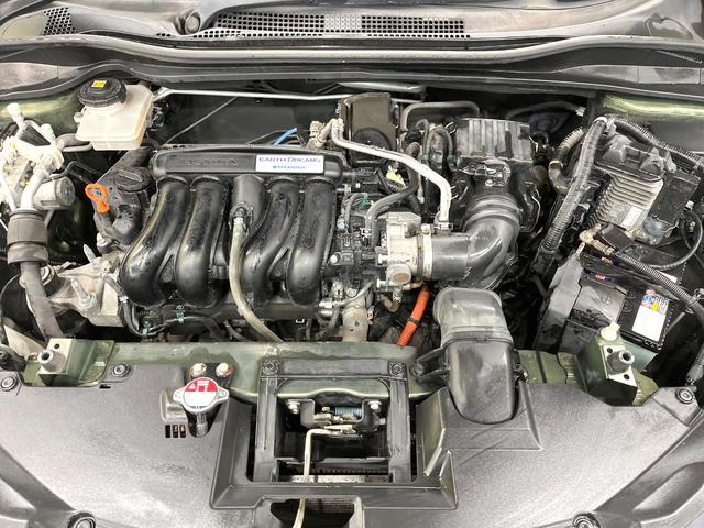 ヴェゼル ハイブリッドＸ　バックカメラ　衝突被害軽減システム　禁煙車　純正インターナビ　ドラレコ　スマートキー　ＬＥＤヘッド　ビルトインＥＴＣ　クルコン　純正１７インチアルミ　オートライト　オートエアコン　Ｂｌｕｅｔｏｏｔｈ（18枚目）