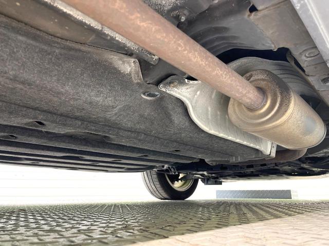 ヴェゼル ハイブリッドＸ　バックカメラ　衝突被害軽減システム　禁煙車　純正インターナビ　ドラレコ　スマートキー　ＬＥＤヘッド　ビルトインＥＴＣ　クルコン　純正１７インチアルミ　オートライト　オートエアコン　Ｂｌｕｅｔｏｏｔｈ（21枚目）