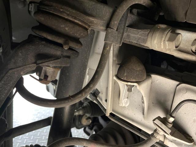 ハイエースバン スーパーＧＬ　ダークプライムＩＩ　純正ＳＤナビ　全周囲カメラ　両側電動ドア　衝突被害軽減システム　禁煙車　ハーフレザーシート　ドラレコ　コーナーセンサー　スマートキー　ＬＥＤヘッド　オートエアコン　スマートキー　ビルトインＥＴＣ（18枚目）