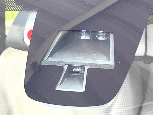 ワゴンＲ ＦＺ　純子８インチナビ　バックカメラ　衝突被害軽減システム　禁煙車　スマートキー　ＨＩＤヘッド　オートライト　オートエアコン　Ｂｌｕｅｔｏｏｔｈ　ＣＤ　ＤＶＤ再生　フルセグ（4枚目）