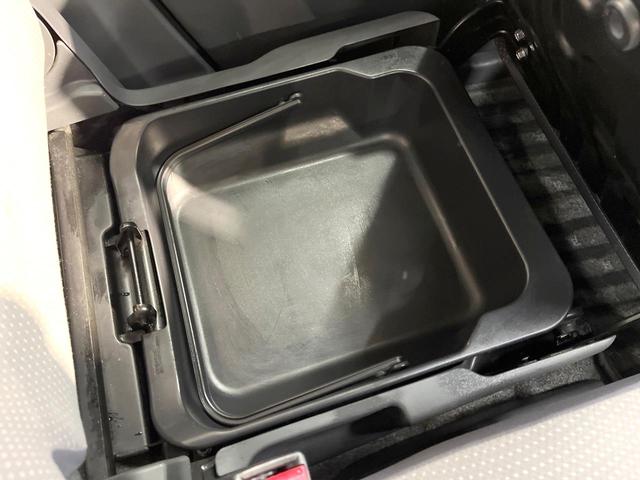 ワゴンＲ ＦＺ　純子８インチナビ　バックカメラ　衝突被害軽減システム　禁煙車　スマートキー　ＨＩＤヘッド　オートライト　オートエアコン　Ｂｌｕｅｔｏｏｔｈ　ＣＤ　ＤＶＤ再生　フルセグ（52枚目）