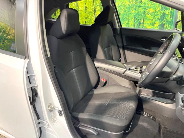 ノート Ｘ　メーカー純正９型ナビ　全周囲カメラ　エマージェンシーブレーキ　ＢＳＭ　禁煙車　デジタルインナーミラー　シートヒーター　ステアリングヒーター　ＥＴＣ　ドラレコ　Ｂｌｕｅｔｏｏｔｈ接続　ＬＥＤヘッドライト（8枚目）