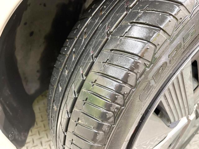 ノート Ｘ　メーカー純正９型ナビ　全周囲カメラ　エマージェンシーブレーキ　ＢＳＭ　禁煙車　デジタルインナーミラー　シートヒーター　ステアリングヒーター　ＥＴＣ　ドラレコ　Ｂｌｕｅｔｏｏｔｈ接続　ＬＥＤヘッドライト（24枚目）