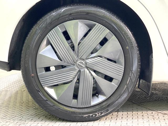 ノート Ｘ　メーカー純正９型ナビ　全周囲カメラ　エマージェンシーブレーキ　ＢＳＭ　禁煙車　デジタルインナーミラー　シートヒーター　ステアリングヒーター　ＥＴＣ　ドラレコ　Ｂｌｕｅｔｏｏｔｈ接続　ＬＥＤヘッドライト（55枚目）