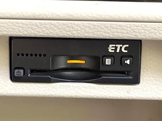 アルトラパン Ｘ　純正ＳＤナビ　全周囲カメラ　衝突被害軽減システム　禁煙車　シートヒーター　スマートキー　ＨＩＤヘッド　ビルトインＥＴＣ　純正１４インチアルミ　オートライト　オートエアコン　Ｂｌｕｅｔｏｏｔｈ（6枚目）