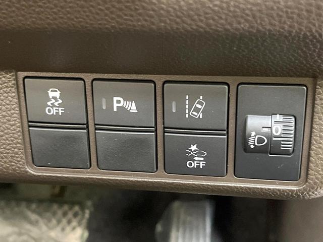 Ｎ－ＷＧＮ Ｌホンダセンシング　衝突軽減　純正ナビ　バックカメラ　シートヒーター　ＬＥＤヘッドライト　充電用ＵＳＢジャック　レーダークルーズコントロール　ＥＴＣ　コーナーセンサー　車線逸脱時警報　ヘッドライトレベライザー　禁煙車（3枚目）