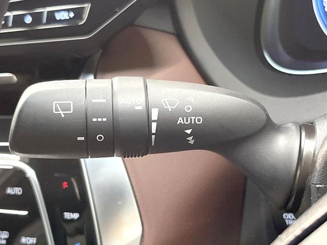 ハリアーハイブリッド Ｚ　レザーパッケージ　純正１２インチディスプレイオーディオ　全周囲カメラカメラ　ＪＢＬサウンド　衝突被害軽減システム　ブラインドスポットモニター　レーダークルーズ　禁煙車　電動リアゲート　革シート　コーナーセンサー（56枚目）