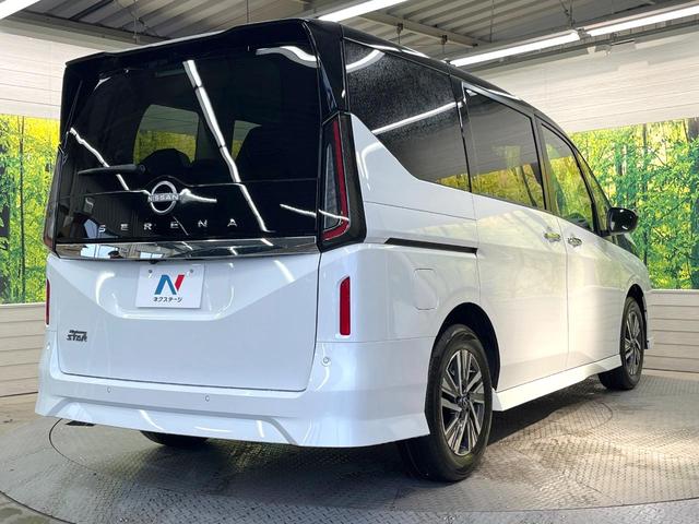 セレナ ハイウェイスターＶ　登録済未使用車　１２．３型メーカーナビ　全周囲カメラ　両側電動ドア　衝突被害軽減システム　レーダークルーズ　コーナーセンサー　スマートキー　ＬＥＤヘッド　フルセグＴＶ　オートライト　オートエアコン（17枚目）