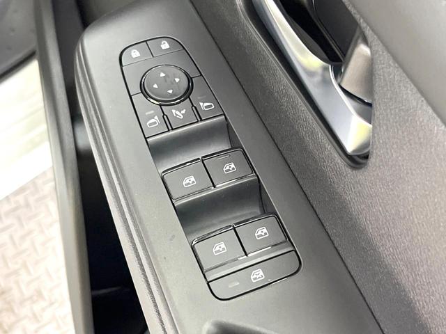 セレナ ハイウェイスターＶ　登録済未使用車　１２．３型メーカーナビ　全周囲カメラ　両側電動ドア　衝突被害軽減システム　レーダークルーズ　コーナーセンサー　スマートキー　ＬＥＤヘッド　フルセグＴＶ　オートライト　オートエアコン（28枚目）