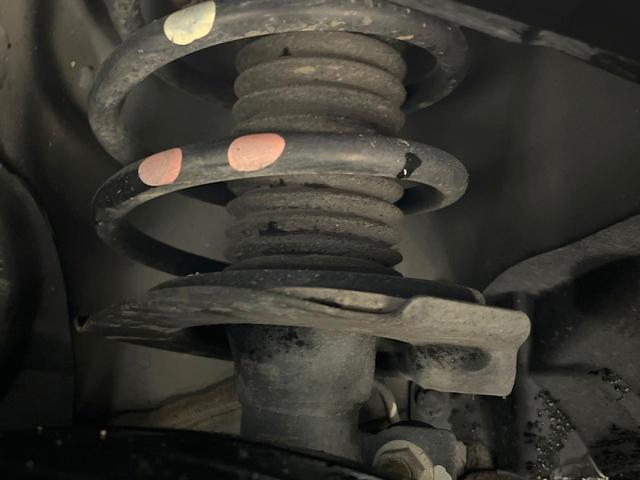 セレナ ハイウェイスターＶ　純正９型ＳＤナビ　後席モニター　全周囲カメラ　両側電動ドア　衝突被害軽減システム　レーダークルーズ　禁煙車　ドラレコ　コーナーセンサー　スマートキー　ＬＥＤヘッド　ビルトインＥＴＣ（18枚目）