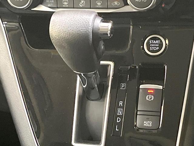 セレナ ハイウェイスターＶ　純正９型ＳＤナビ　後席モニター　全周囲カメラ　両側電動ドア　衝突被害軽減システム　レーダークルーズ　禁煙車　ドラレコ　コーナーセンサー　スマートキー　ＬＥＤヘッド　ビルトインＥＴＣ（21枚目）