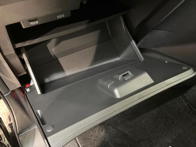 セレナ ハイウェイスターＶ　純正９型ＳＤナビ　後席モニター　全周囲カメラ　両側電動ドア　衝突被害軽減システム　レーダークルーズ　禁煙車　ドラレコ　コーナーセンサー　スマートキー　ＬＥＤヘッド　ビルトインＥＴＣ（49枚目）