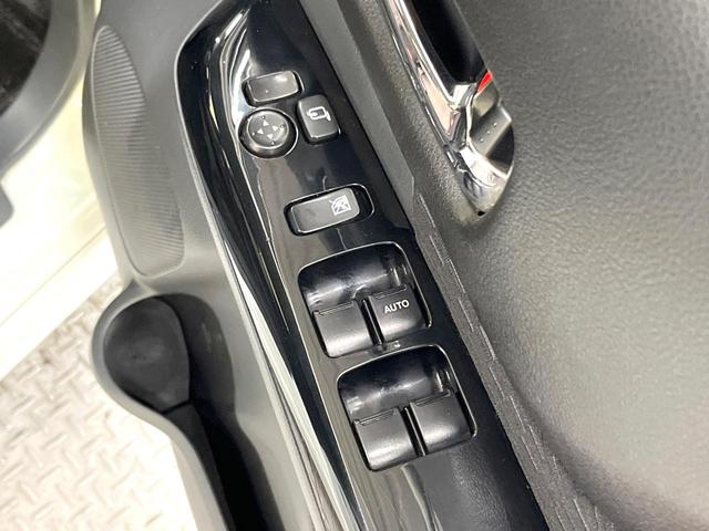 スペーシアカスタム ＴＳ　８型ＳＤナビ　バックカメラ　両側電動ドア　衝突被害軽減システム　禁煙車　スマートキー　ＨＩＤヘッド　ビルトインＥＴＣ　純正１５インチアルミ　オートライト　オートエアコン　Ｂｌｕｅｔｏｏｔｈ　ＣＤ（26枚目）