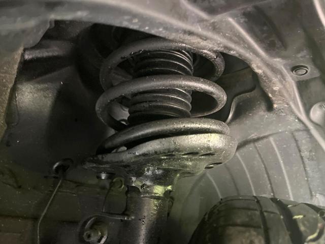 フォレスター アドバンス　純正ナビ　バックカメラ　衝突被害軽減システム　レーダークルーズ　禁煙車　ハーフレザーシート　スマートキー　ＬＥＤヘッド　ＥＴＣ　純正１８インチアルミ　オートライト　デュアルエアコン　Ｂｌｕｅｔｏｏｔｈ（18枚目）