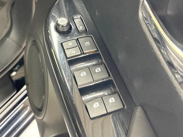 ハイラックス Ｚ　ＧＲスポーツ　純正８型ナビ付ディスプレイオーディオ　全周囲カメラ　レーダークルーズ　衝突軽減装置　禁煙車　ハーフレザーシート　パワーシート　ドラレコ　コーナーセンサー　スマートキー　ＬＥＤヘッド　ＥＴＣ（32枚目）