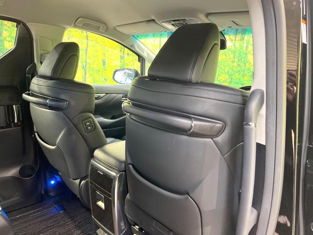 ヴェルファイア ２．５Ｚ　Ｇエディション　ＴＲＤエアロ　両側電動ドア　純正１０型ＳＤナビ　後席モニター　バックカメラ　衝突被害軽減システム　レーダークルーズ　禁煙車　電動リアゲート　レザーシート　前席シートエアコン　パワーシート（48枚目）